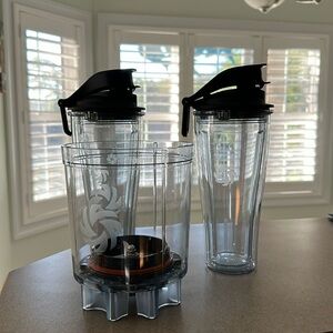 Vitamix Cups & Adapter